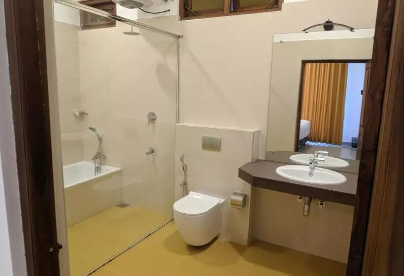 Hotelli Ceylon Ayu Resort Kandy