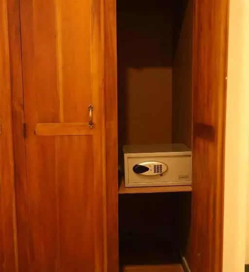 Hotelli Ceylon Ayu Resort Kandy