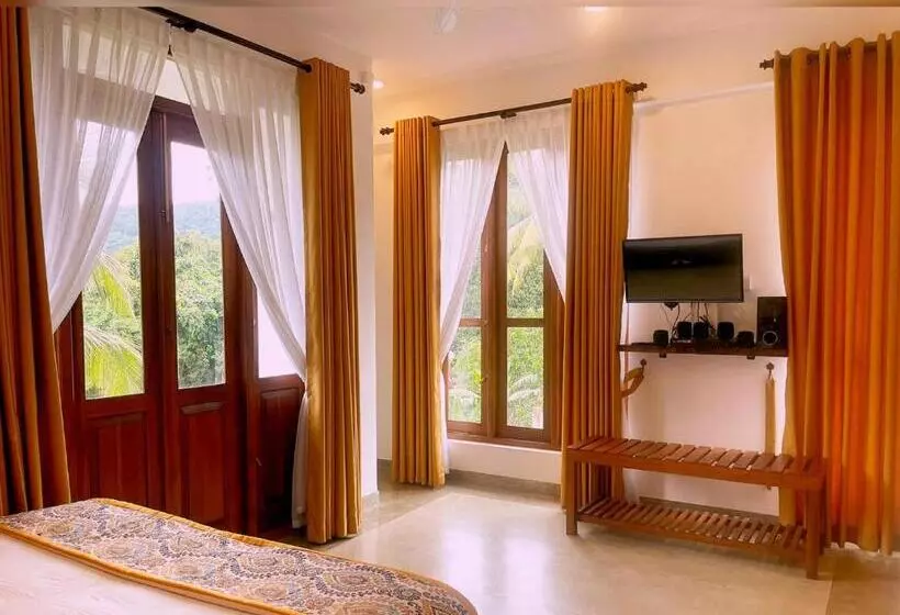 Hotelli Ceylon Ayu Resort Kandy