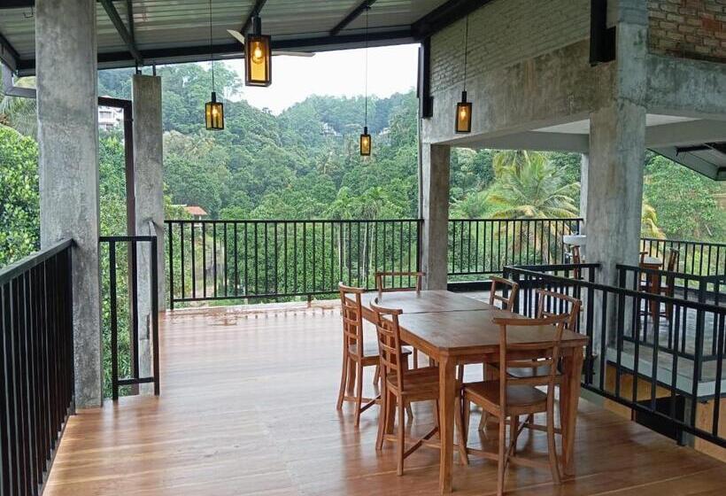 Hotel Ceylon Ayu Resort Kandy