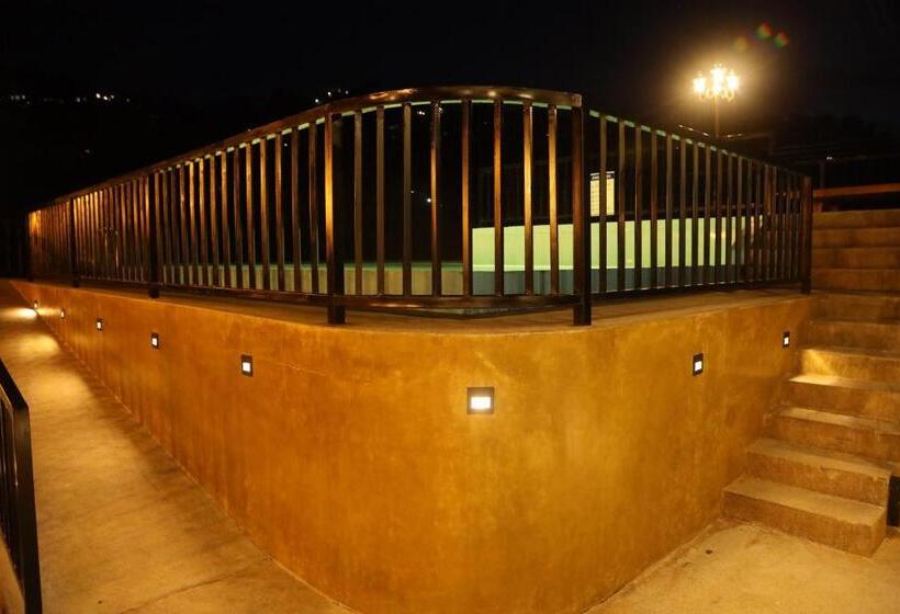 Hotel Ceylon Ayu Resort Kandy