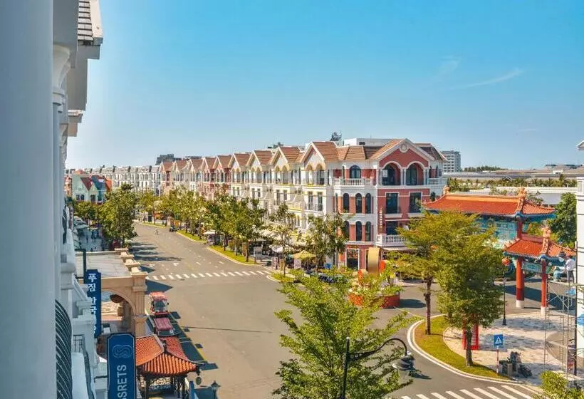 هتل Dnh Phu Quoc   Shanghai Town   Grand World
