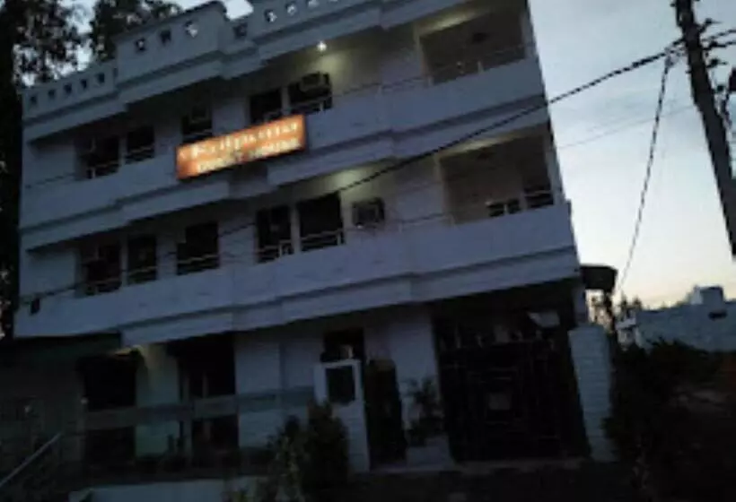 ホテル Kalpana Guest House , Bareilly