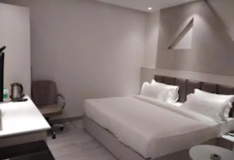 ホテル Midtown , Bareilly
