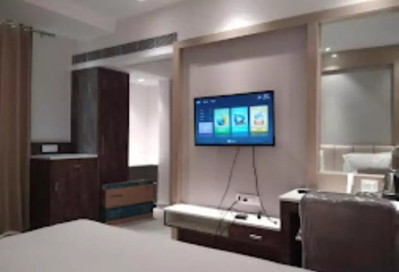 ホテル Midtown , Bareilly