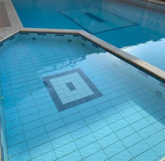 هتل Moderno Coroico