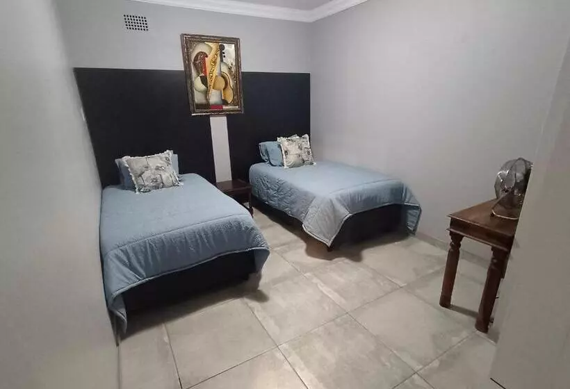 پانسیون Clyde S On Dale Guest House