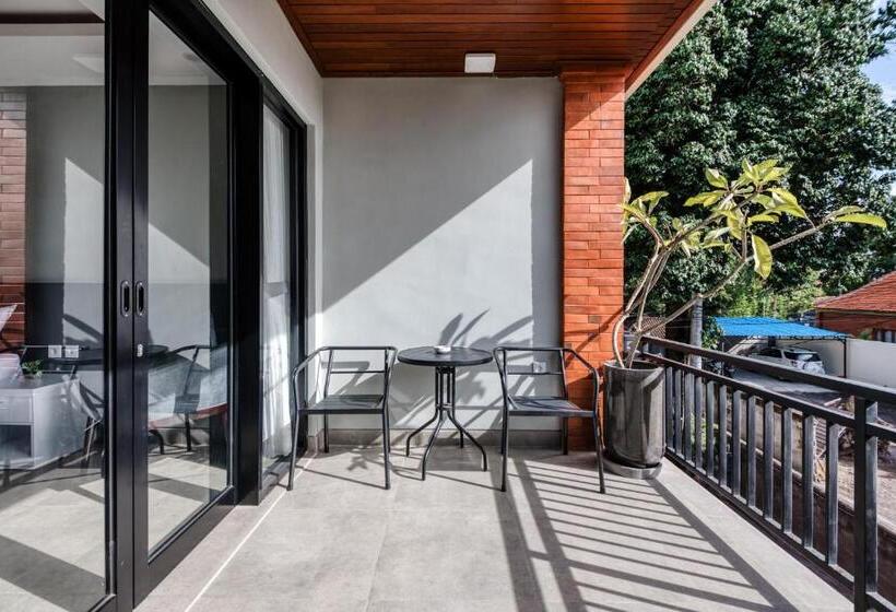 Пансион Djenek Seminyak