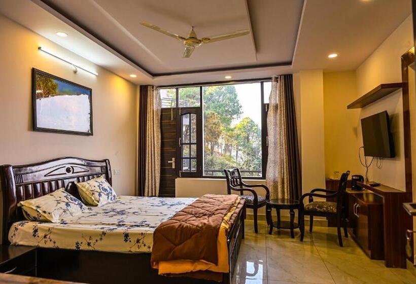 Пансион Hazelwood Kandaghat