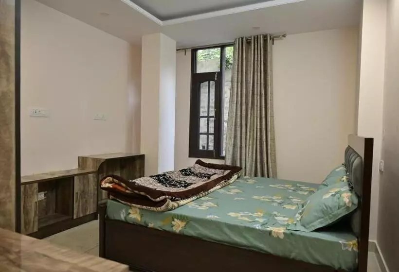 Majatalo Hazelwood Kandaghat