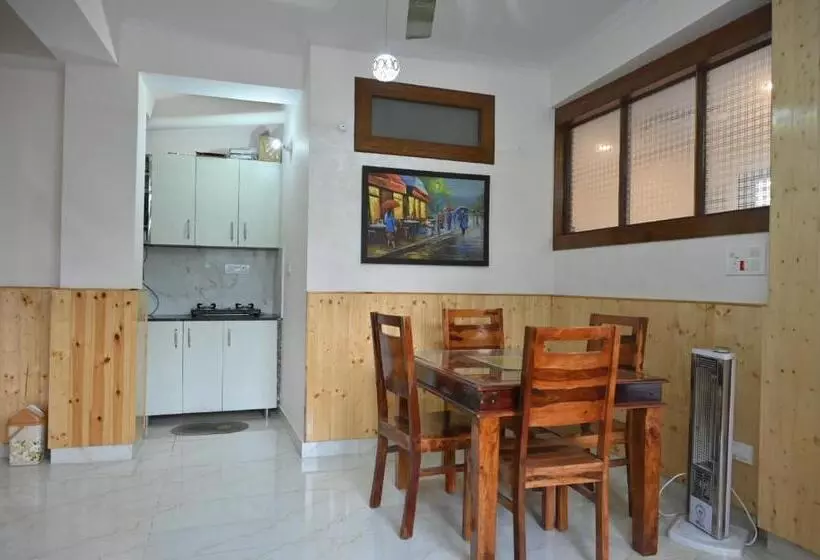 Majatalo Hazelwood Kandaghat