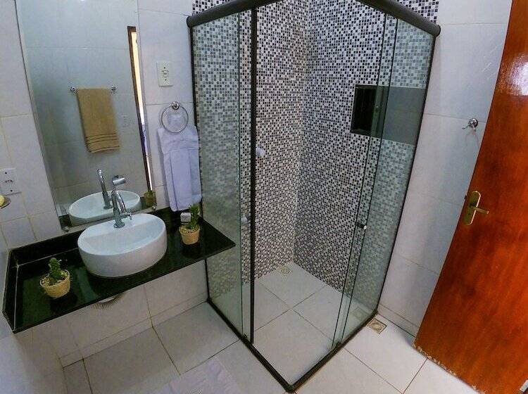 هاستل Pousada Zarah