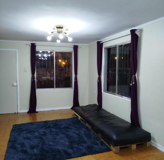 تختخواب و صبحانه Molino Rojo Hostel