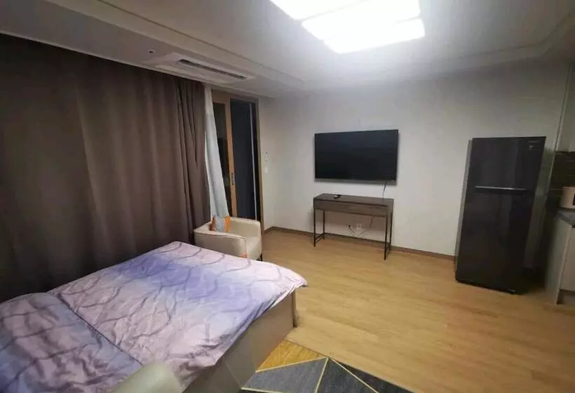 Condo In Clark Pampanga Beside Hilton Hotel And Casino