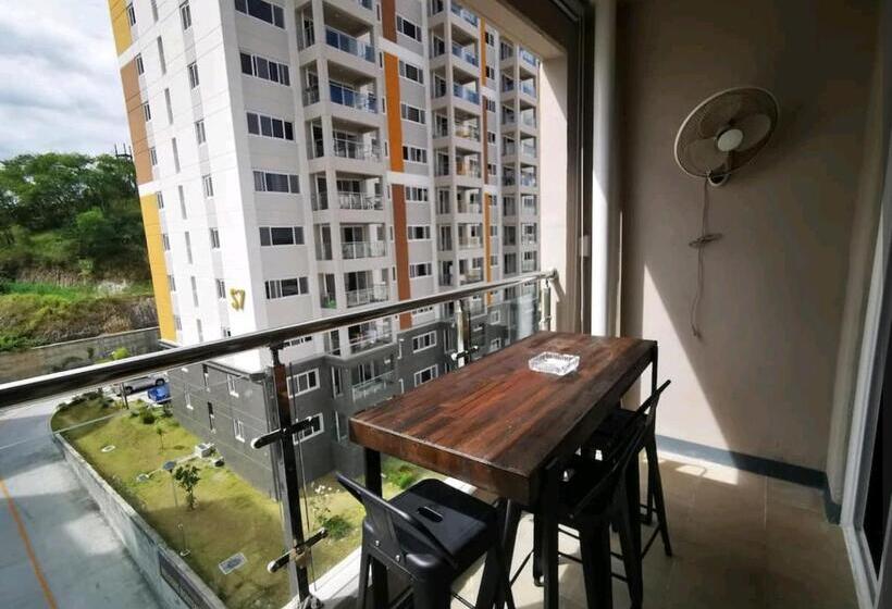 Condo In Clark Pampanga Beside Hilton Hotel And Casino