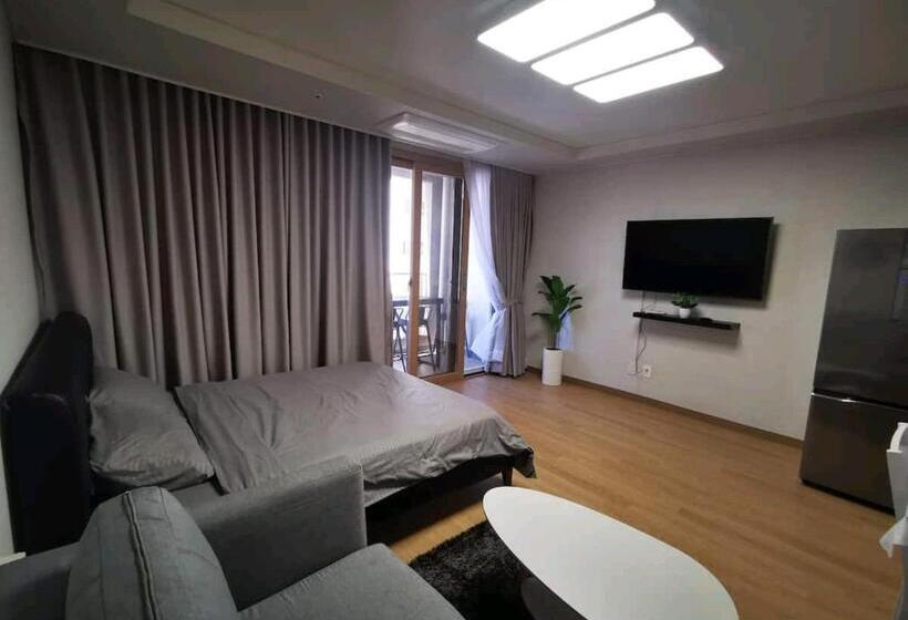 Condo In Clark Pampanga Beside Hilton Hotel And Casino