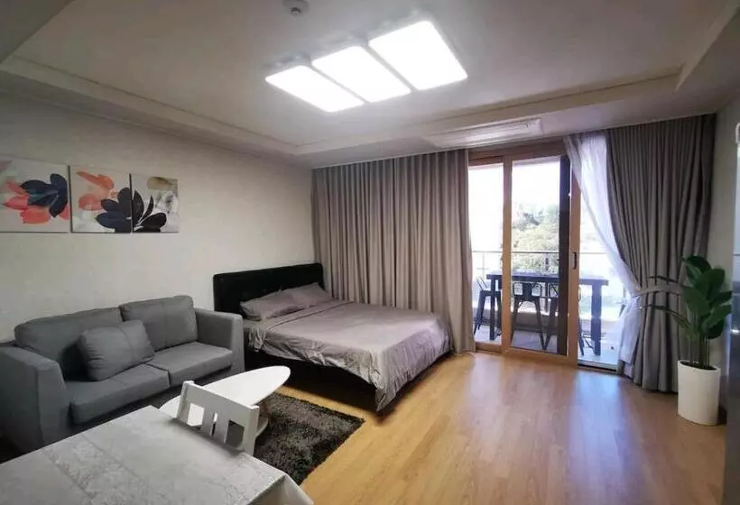 Condo In Clark Pampanga Beside Hilton Hotel And Casino