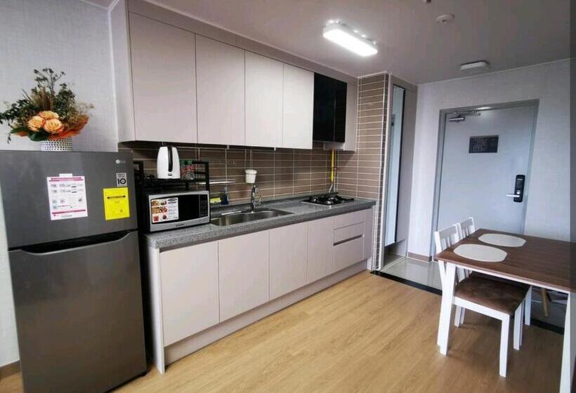 Condo In Clark Pampanga Beside Hilton Hotel And Casino