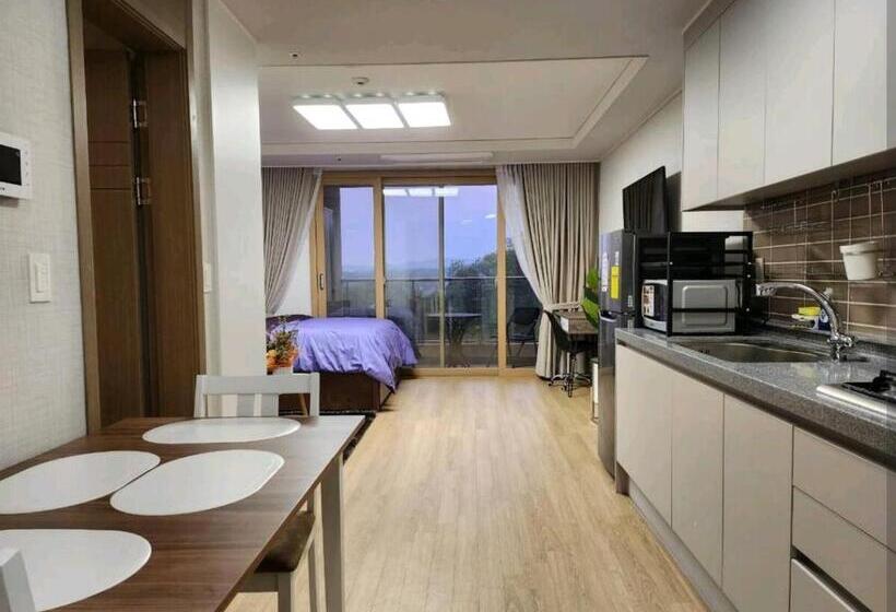 Condo In Clark Pampanga Beside Hilton Hotel And Casino