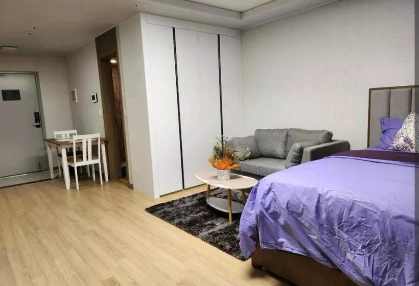 Condo In Clark Pampanga Beside Hilton Hotel And Casino