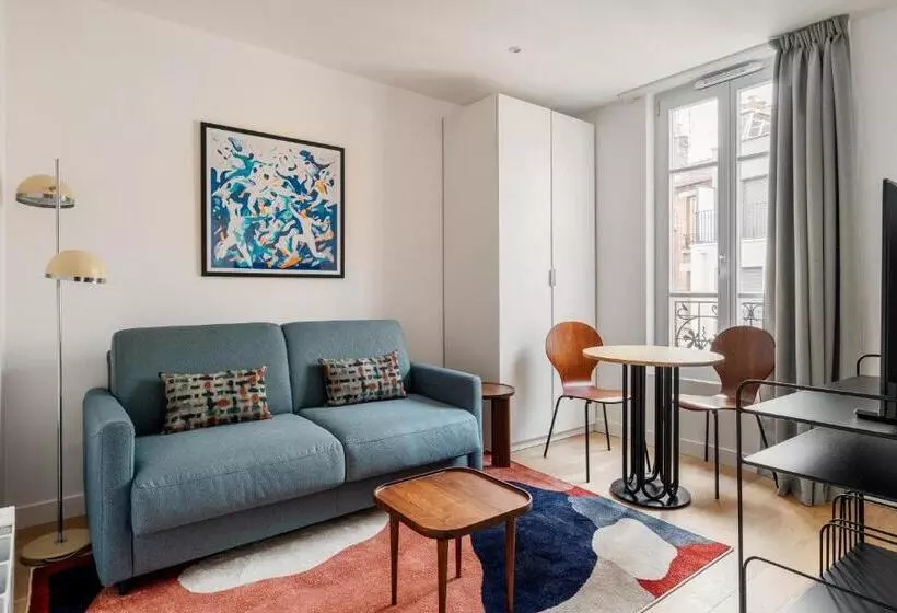 Emilie Homes   Clichy