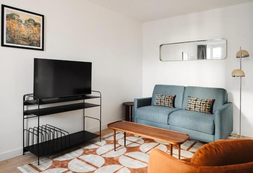 Emilie Homes   Clichy