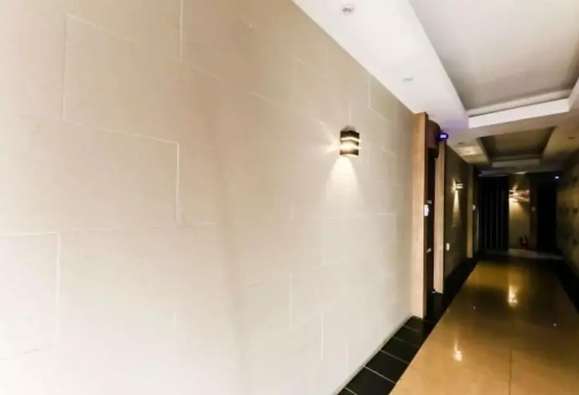 From H Sum Hotel Daejeon