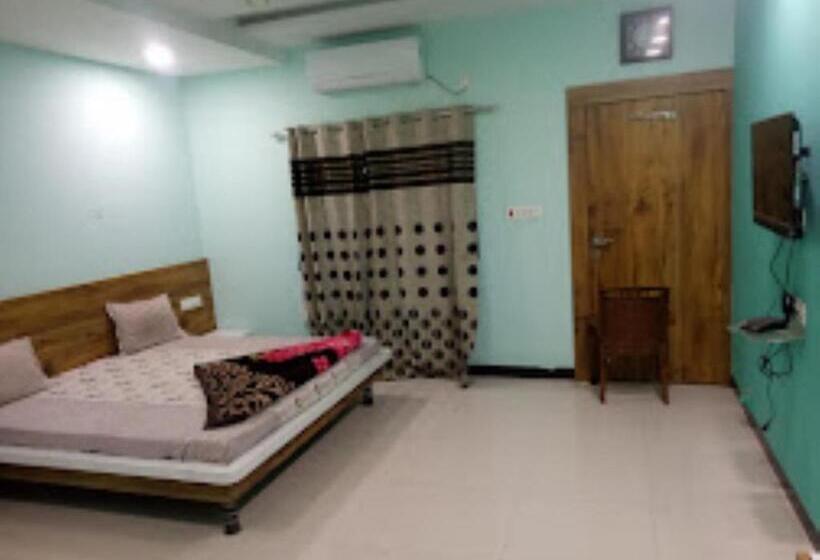 בית מלון כפרי होटल इन्द्राणी पैलेस , Bediya