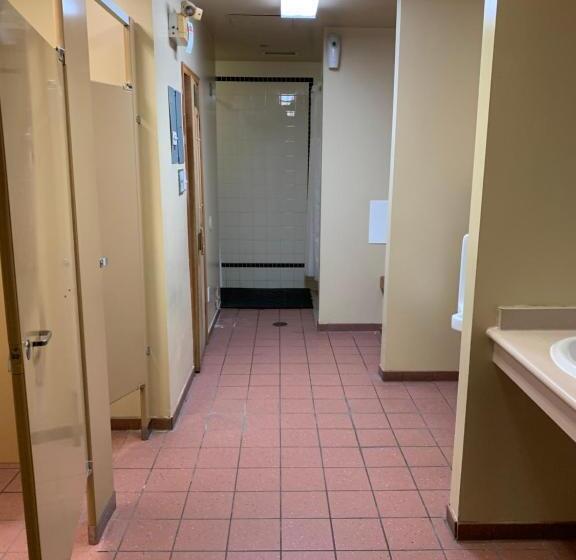 هتل 109 Per Night Cascade Lodge Suite Pool 2 Hot Tubs Sauna Gym