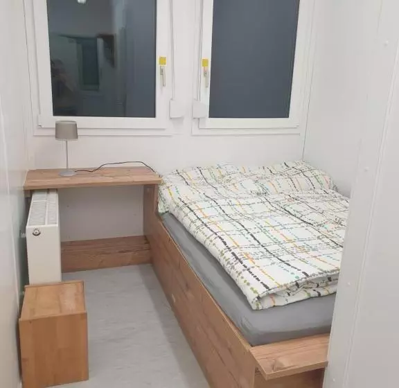 カプセルホテル Gletscher Trail Hostel