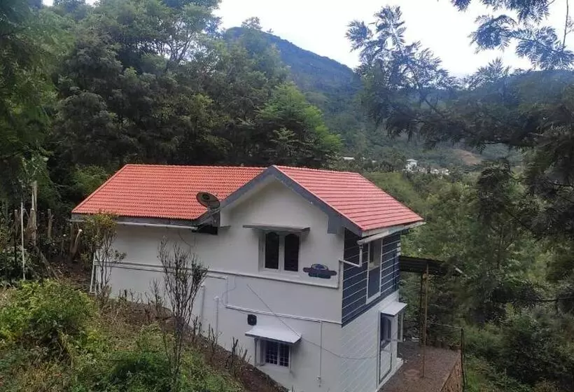 Hotelli Jacaranda Resorts