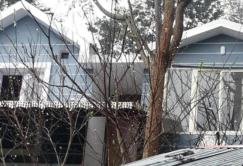 בית מלון כפרי Jacaranda Resorts