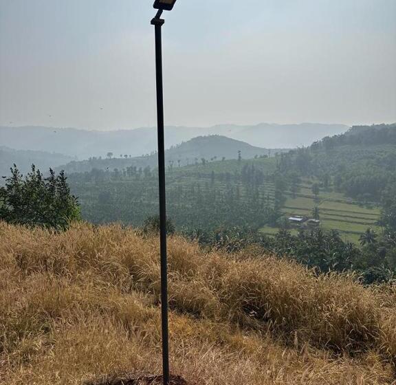 Hotel Misty Hills Farm Stay