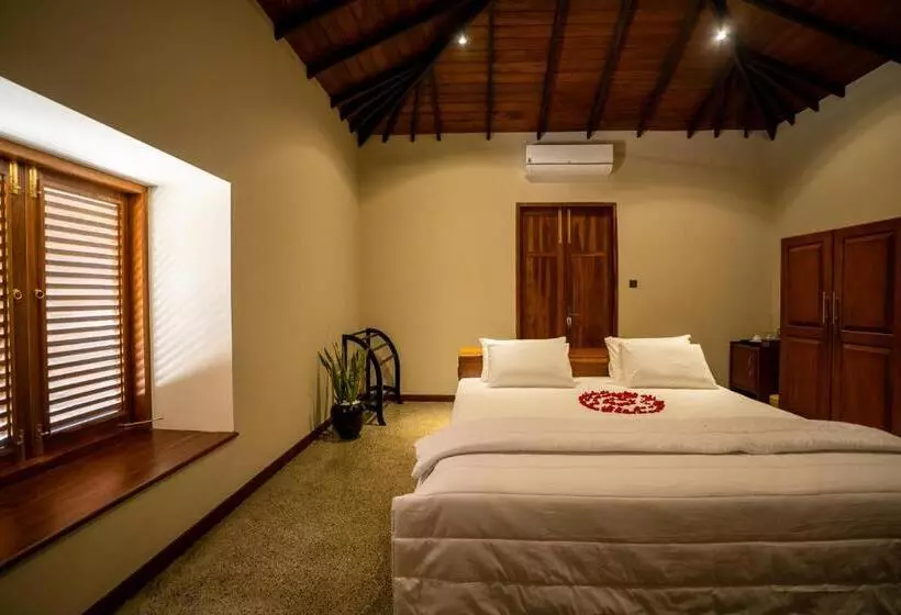 Hotelli Omkara Rekawa