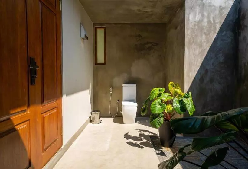 Hotelli Omkara Rekawa