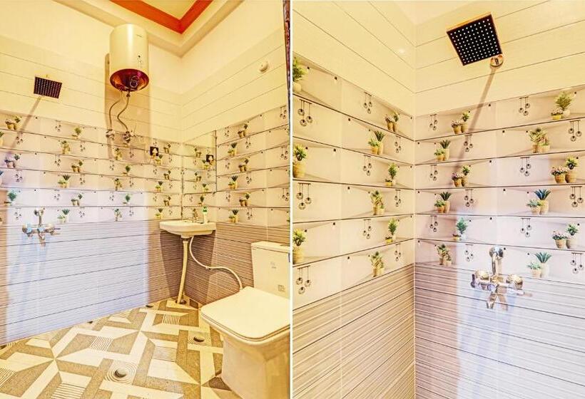 Отель Oyo Green Valley Guest House