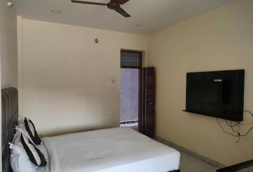 Oyo Flagship Hotel Bommarillu