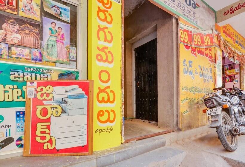 Oyo Flagship Hotel Bommarillu