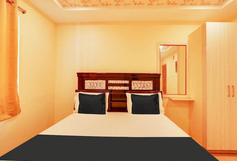 Oyo Flagship Hotel Bommarillu