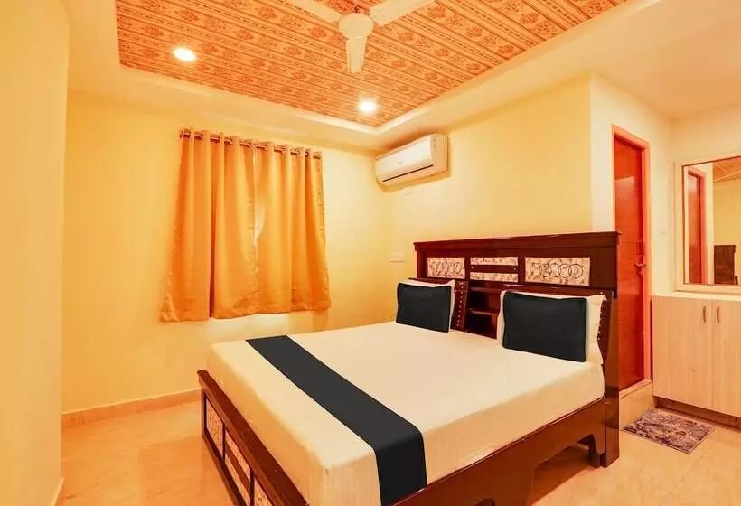 Oyo Flagship Hotel Bommarillu