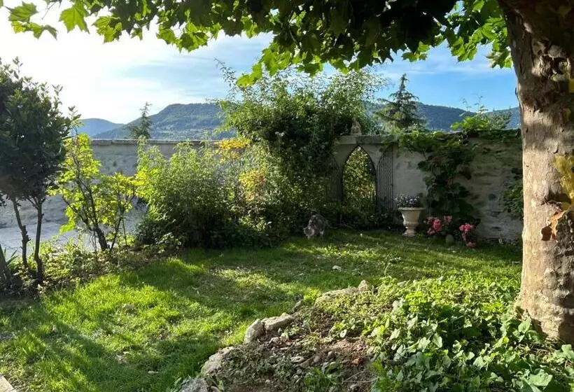 Majatalo L Escale De Beauregard