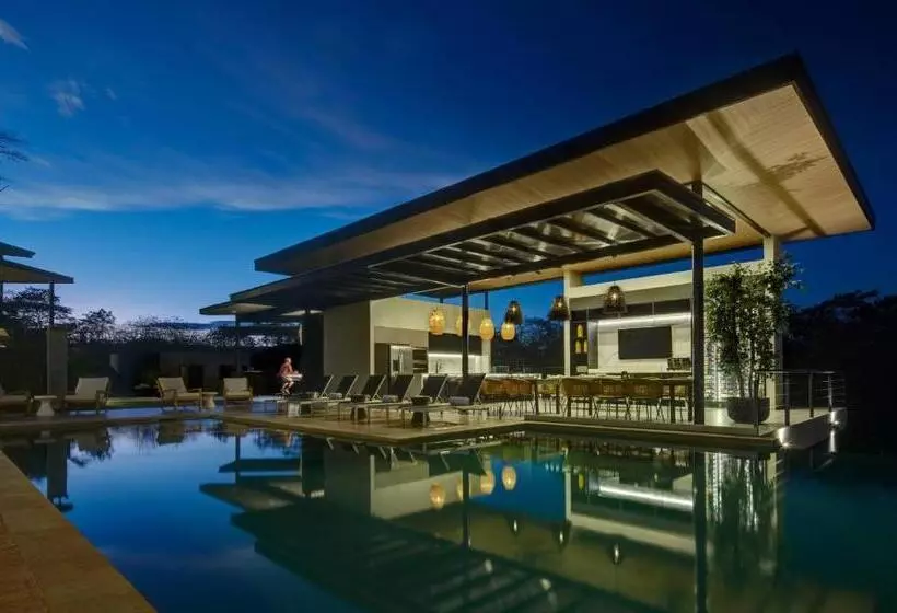 Hotelli Epic Tamarindo Boutique