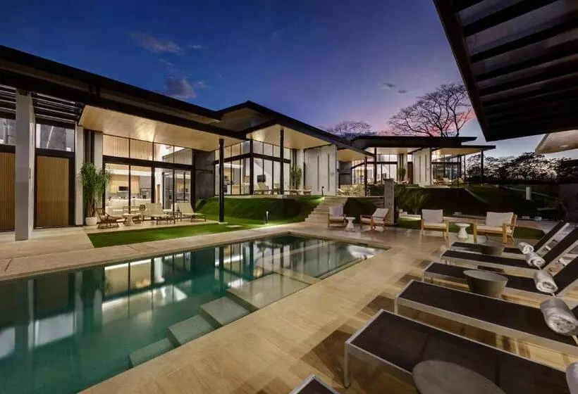 Hotelli Epic Tamarindo Boutique