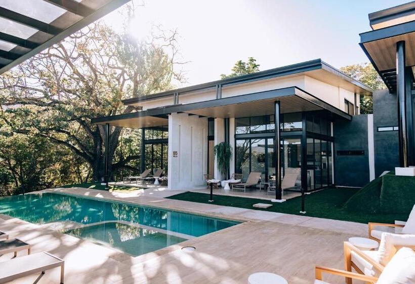 Отель Epic Tamarindo Boutique