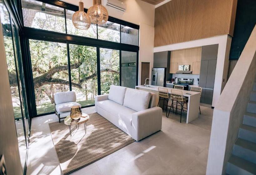 Отель Epic Tamarindo Boutique