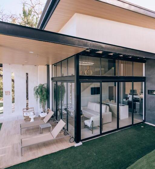 Отель Epic Tamarindo Boutique