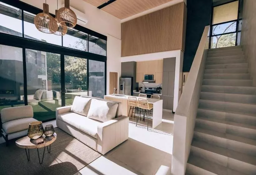 Hotelli Epic Tamarindo Boutique