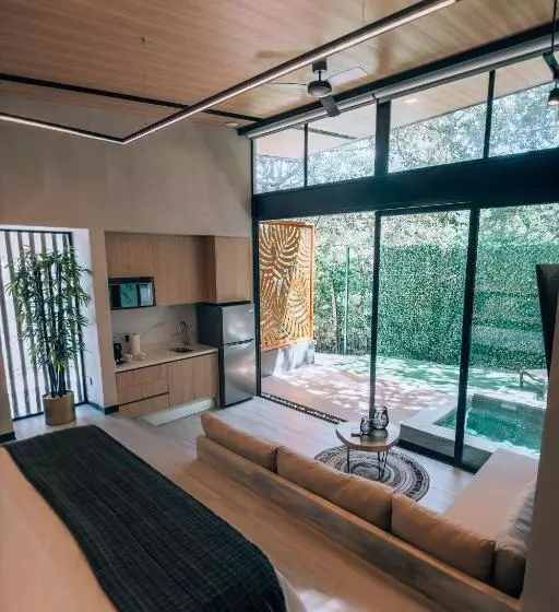 Hotelli Epic Tamarindo Boutique