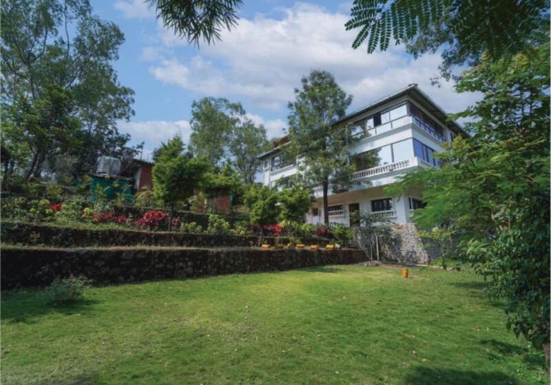 Hotelli Mozar Palace By Joy Suites