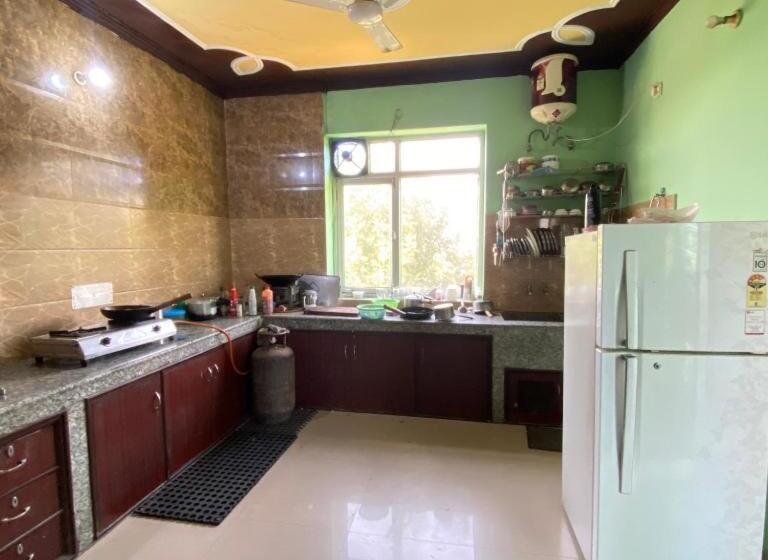 Hotel Nancy Guest House & Restaurant Morni